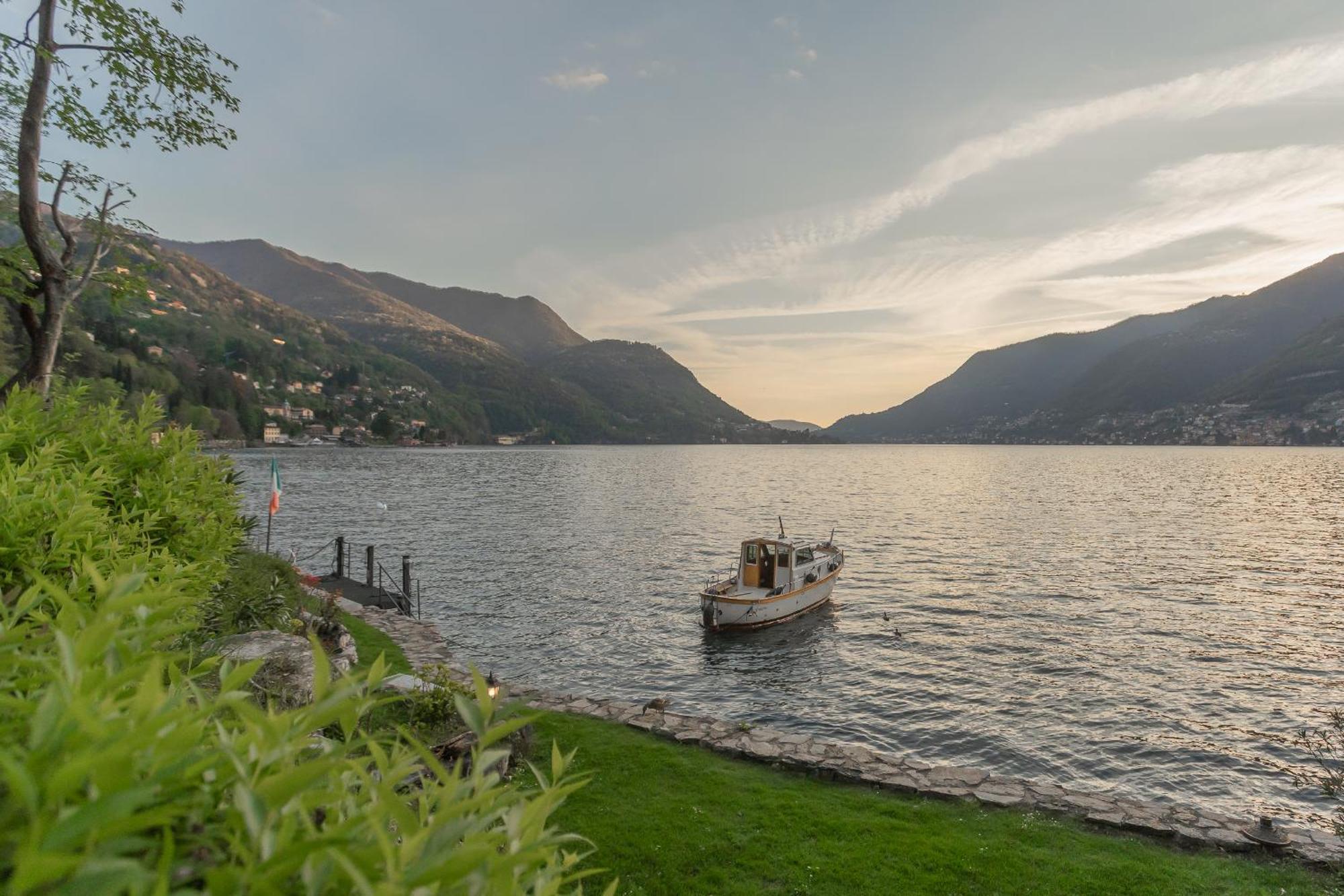 The Writer'S Nest Waterfront Villa By Rent All Como Faggeto Lario Екстер'єр фото